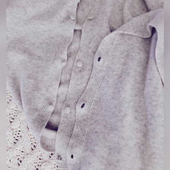 Dean & White 100٪ Premium Pure Cashmere Multi Way Two Sided Button Opening Shawl - Picture 14 of 15